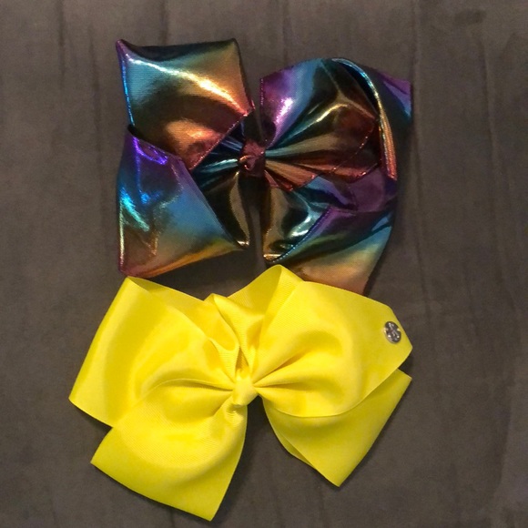 Other - 2 JoJo type big bows-